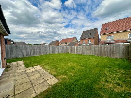 4 bedroom Detached house to let in Bagwall Crescent, Wednesbury, WS10