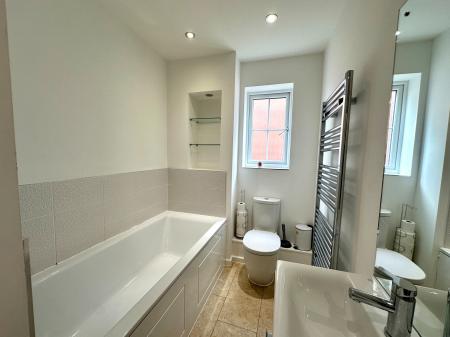 4 bedroom Detached house to let in Bagwall Crescent, Wednesbury, WS10