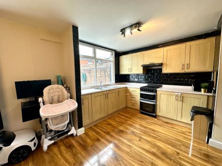 3 bedroom Terraced House to let in Tilley Street, Wednesbury, WS10