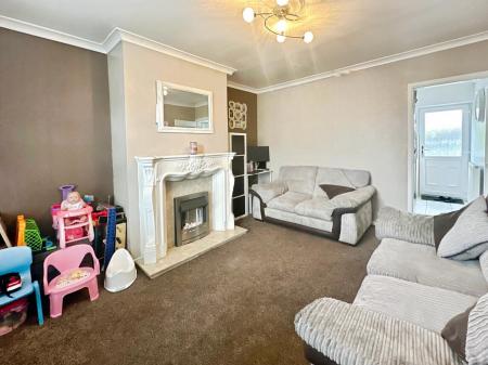 2 bedroom Semi-detached house to let in Dangerfield Lane, Wednesbury, WS10