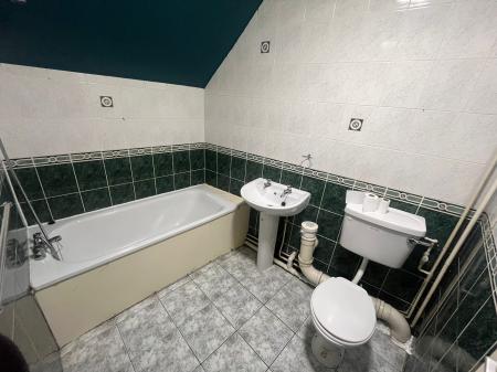 1 bedroom Flat to let in Spring Head, Wednesbury, WS10