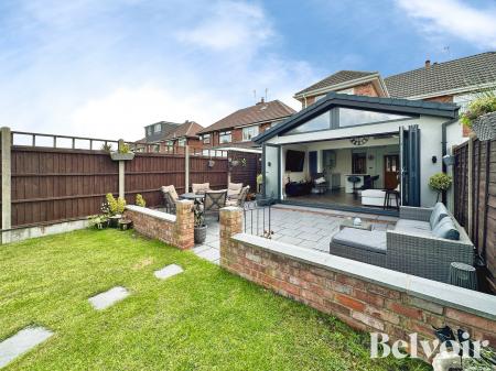 3 bedroom Semi-detached house for sale in Mounts Road, Wednesbury, Wednesbury, WS10