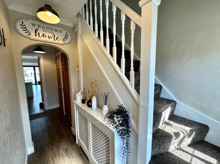 3 bedroom Semi-detached house for sale in Mounts Road, Wednesbury, Wednesbury, WS10