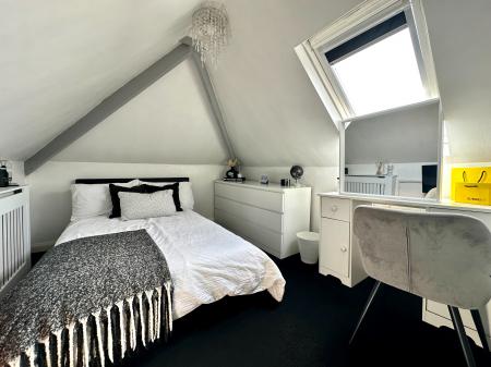 3 bedroom Semi-detached house for sale in Mounts Road, Wednesbury, Wednesbury, WS10