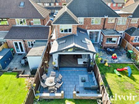 3 bedroom Semi-detached house for sale in Mounts Road, Wednesbury, Wednesbury, WS10