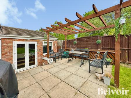 3 bedroom Semi-detached house for sale in Mounts Road, Wednesbury, Wednesbury, WS10