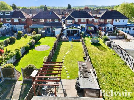 3 bedroom Semi-detached house for sale in Mounts Road, Wednesbury, Wednesbury, WS10