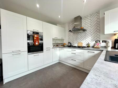 3 bedroom Detached house for sale in Ceramic Close, Wednesbury, WS10