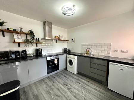 1 bedroom Apartment for sale in Jefferson Place, West Bromwich, B71