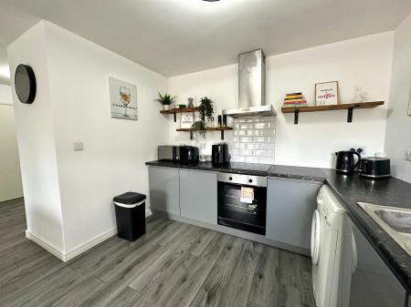 1 bedroom Apartment for sale in Jefferson Place, West Bromwich, B71