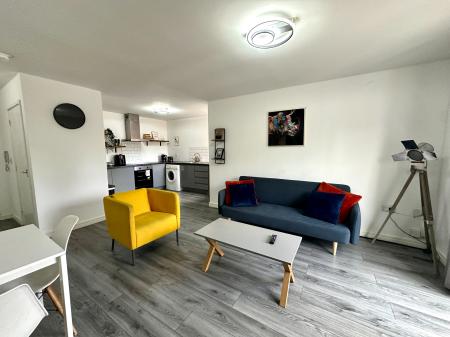 1 bedroom Apartment for sale in Jefferson Place, West Bromwich, B71