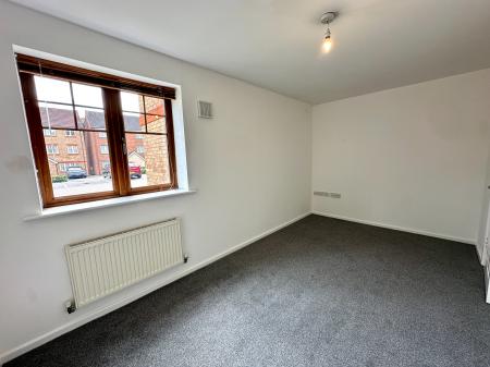 1 bedroom Apartment for sale in Elmhurst Court Oberon Grove, Darlaston, WS10