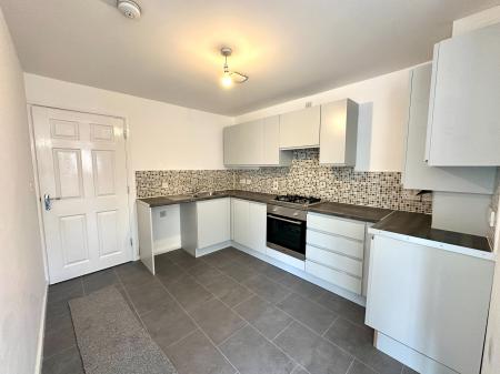 1 bedroom Apartment for sale in Elmhurst Court Oberon Grove, Darlaston, WS10