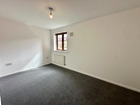 1 bedroom Apartment for sale in Elmhurst Court Oberon Grove, Darlaston, WS10