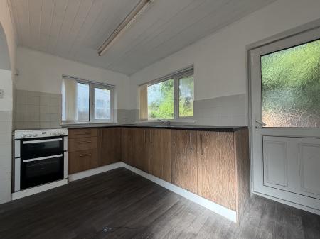 3 bedroom Semi-detached house to let in Kiniths Crescent, West Bromwich, B71