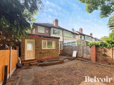 3 bedroom Semi-detached house to let in Kiniths Crescent, West Bromwich, B71