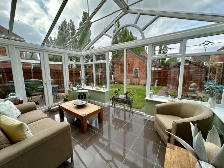 4 bedroom Detached house for sale in Stafford Road, Wednesbury, Wednesbury, WS10