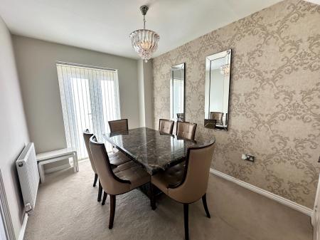 4 bedroom Semi-detached house for sale in Crew Drive, Tipton, DY4