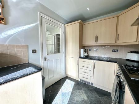 4 bedroom Semi-detached house for sale in Crew Drive, Tipton, DY4