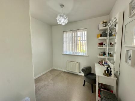 4 bedroom Semi-detached house for sale in Crew Drive, Tipton, DY4