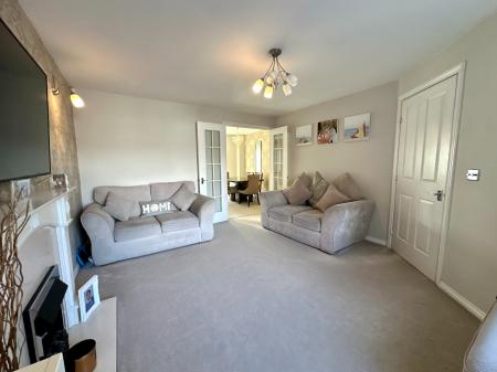 4 bedroom Semi-detached house for sale in Crew Drive, Tipton, DY4