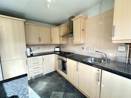 4 bedroom Semi-detached house for sale in Crew Drive, Tipton, DY4