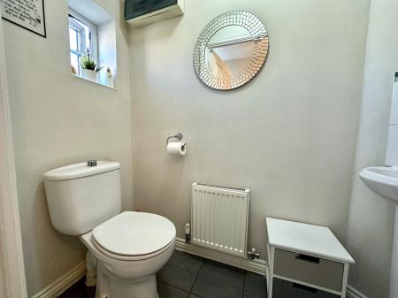 4 bedroom Semi-detached house for sale in Crew Drive, Tipton, DY4