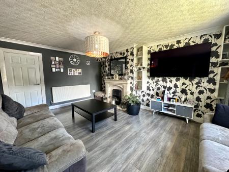 4 bedroom Terraced House for sale in Sheldon Avenue, Wednesbury, Wednesbury, WS10