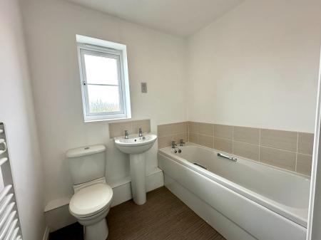 2 bedroom Apartment to let in Meeting Street, Wednesbury, WS10