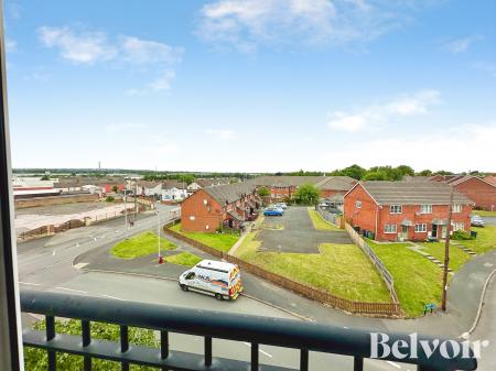 2 bedroom Apartment to let in Meeting Street, Wednesbury, WS10