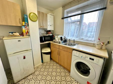 1 bedroom Flat for sale in Campville Crescent, West Bromwich, B71