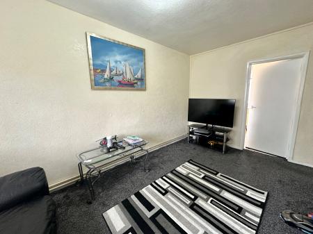 1 bedroom Flat for sale in Campville Crescent, West Bromwich, B71