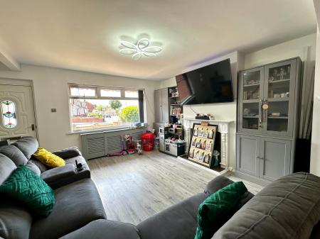 2 bedroom Semi-detached house for sale in Heath Lane, West Bromwich, B71