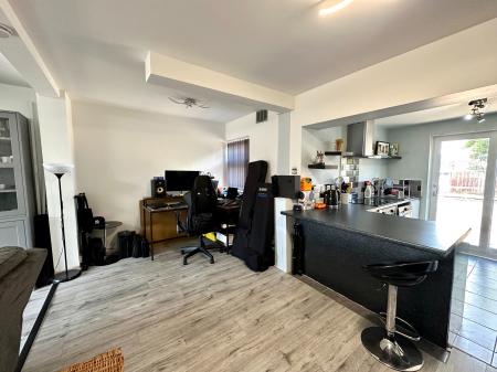 2 bedroom Semi-detached house for sale in Heath Lane, West Bromwich, B71