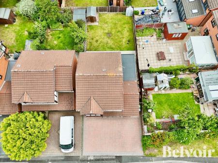 4 bedroom Detached house for sale in Bell Street, Wednesbury, Wednesbury, WS10