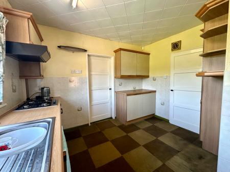 3 bedroom Semi-detached house for sale in Dingley Road, Wednesbury, Wednesbury, WS10