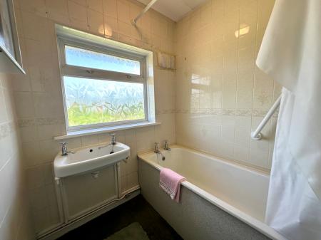 3 bedroom Semi-detached house for sale in Dingley Road, Wednesbury, Wednesbury, WS10