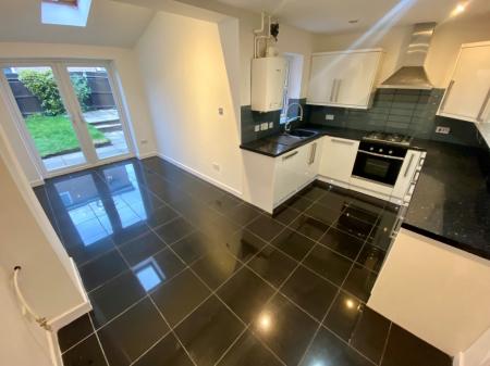 3 bedroom Semi-detached house to let in New Forest Road, Walsall, WS3