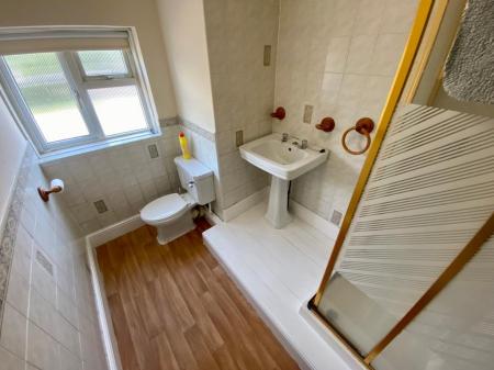 1 bedroom Flat to let in Walsall Street, Wednesbury, WS10