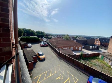 1 bedroom Flat to let in Walsall Street, Wednesbury, WS10