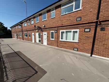 1 bedroom Flat to let in Trouse Lane, Wednesbury, WS10