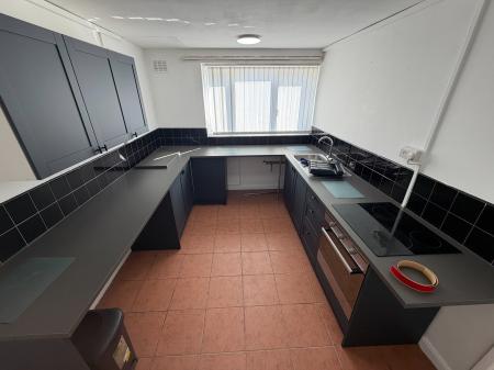 1 bedroom Flat to let in Trouse Lane, Wednesbury, WS10