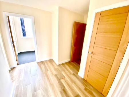 2 bedroom Apartment to let in High Street, Aldridge, WS9