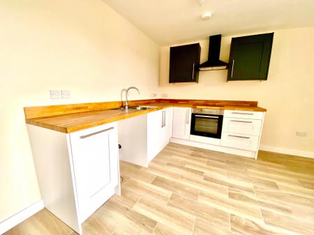 2 bedroom Apartment to let in High Street, Aldridge, WS9