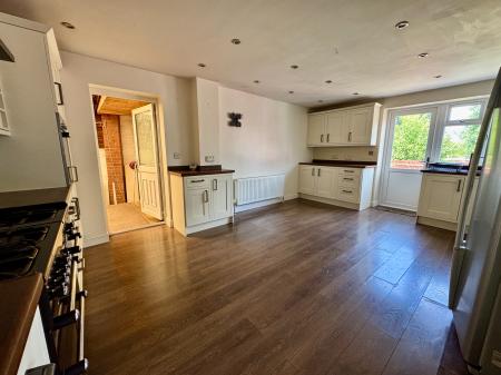 4 bedroom Semi-detached house for sale in Sutton Road, Moxley, Wednesbury, WS10