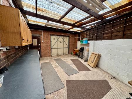 4 bedroom Semi-detached house for sale in Sutton Road, Moxley, Wednesbury, WS10
