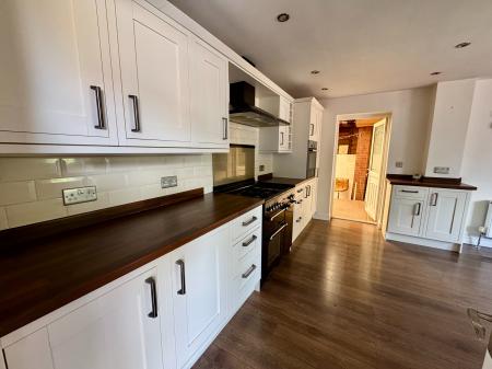 4 bedroom Semi-detached house for sale in Sutton Road, Moxley, Wednesbury, WS10