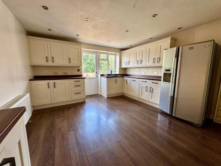 4 bedroom Semi-detached house for sale in Sutton Road, Moxley, Wednesbury, WS10