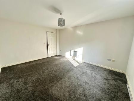 2 bedroom Apartment for sale in Holyhead Road, Wednesbury, Wednesbury, WS10