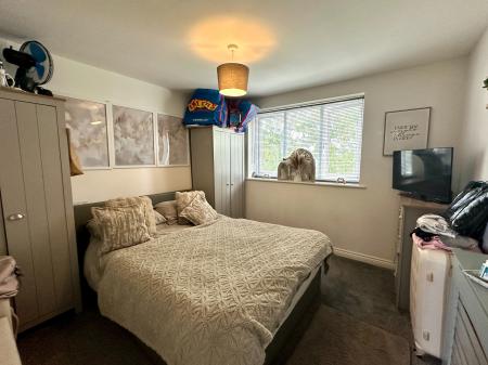 2 bedroom Apartment for sale in Holyhead Road, Wednesbury, Wednesbury, WS10